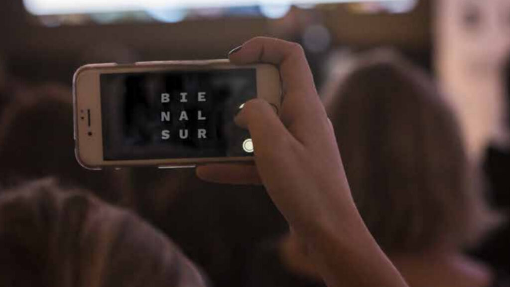 BIENALSUR publica el libro digital «Pensar futuros posibles»