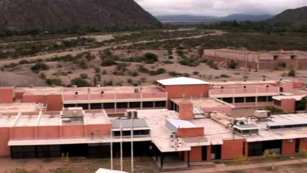 Universidad Nacional de Chilecito: Primer egresado a distancia  a raíz del coronavirus
