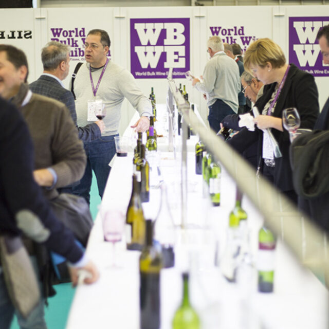 vino a granel traduccion al ingles