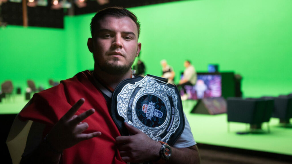 Rapder campeón Internacional Red Bull 2020, el mexicano se impuso a Skone en la final de la Batalla de los Gallos