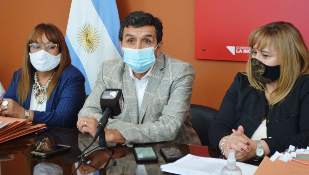 La Rioja: Educación recibió 2042 legajos de trabajadores/ras ex PIL: “Son decisiones contundentes e históricas”, dijo el ministro Martínez