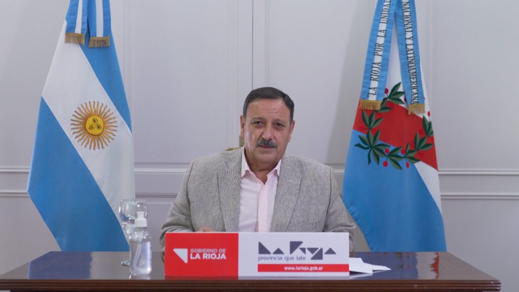 Circulación hasta las 23, cierre de locales gastronómicos a las 22 y sin clases presenciales