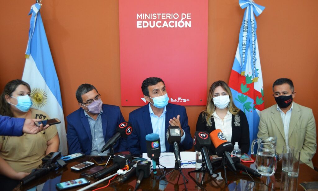 El Gobierno de La Rioja anunció aumento salarial para Docentes