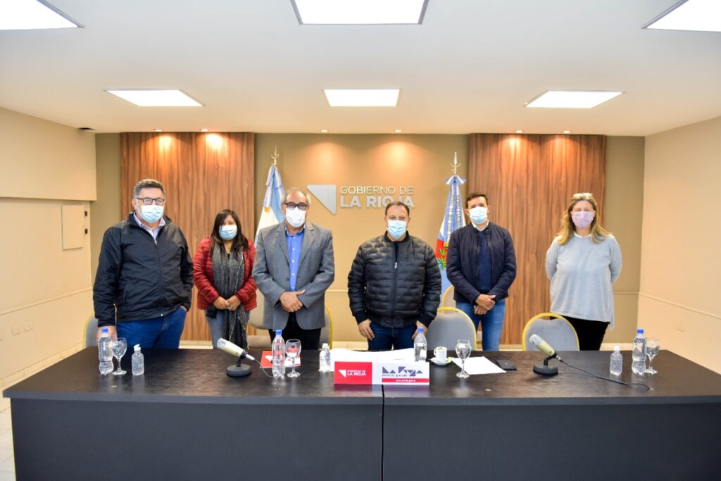 El gobernador Quintela anunció obra hídrica que beneficiará a 13 mil vecinos