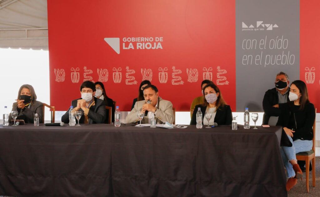 El gobierno riojano lanzó el programa «Constructoras» en pos de brindar autonomía económica a las mujeres
