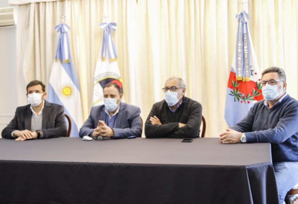 El gobernador riojano participó en inauguración de acueducto cordobés que llegará a Milagro