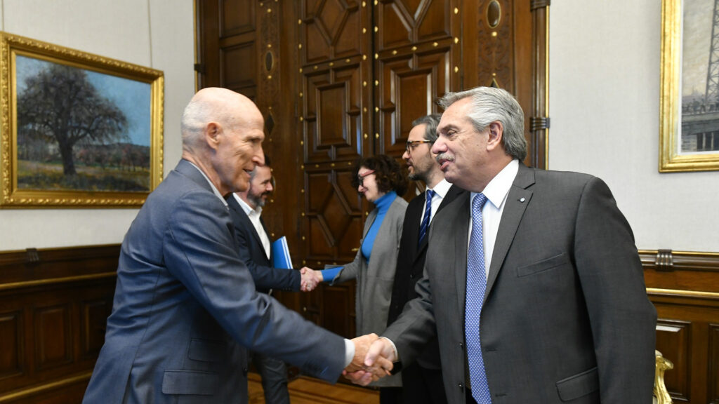 El presidente recibió al CEO del Grupo MABE, empresa líder en producción de electrodomésticos en América Latina, que anunció una inversión de 20 millones de dólares