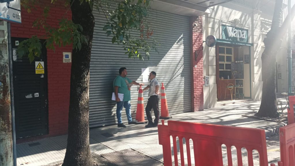 América TV cerró sus puertas y no deja ingresar a los empleados a prestar servicio, el conflicto se da por reclamos salariales