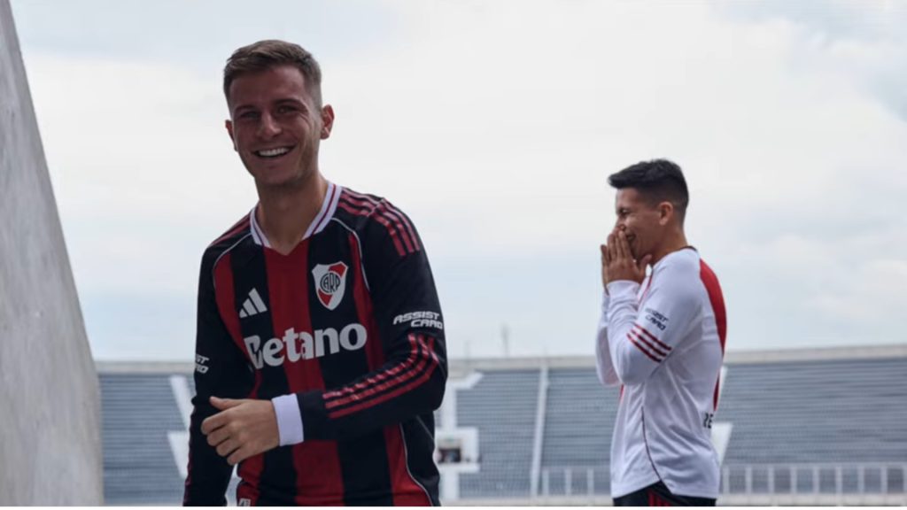 Mundial de Clubes: River presentó las camisetas que usará en el torneo
