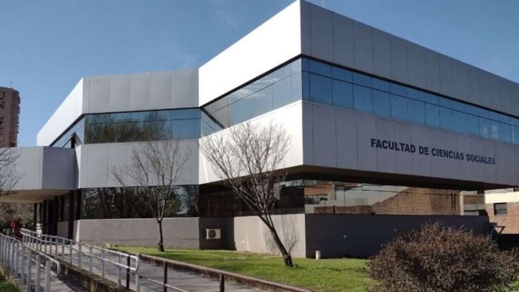 La Facultad de Ciencias Sociales UNLZ inició la preinscripción para ciclo lectivo 2026