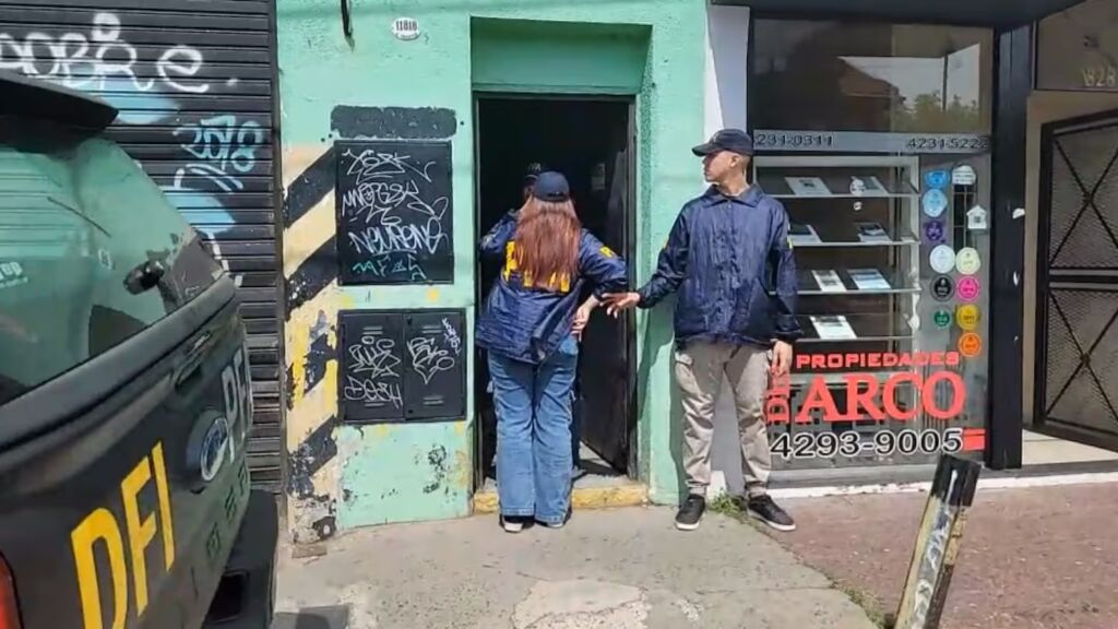 Lomas de Zamora: Allanan Galpón de Sur Finanzas en Turdera y Encuentran Bóvedas y Cajeros Ocultos