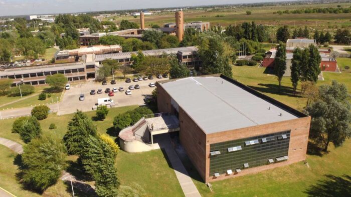 Reciclaje electrónico: La UNLZ lanzó una campaña para reciclar distintos artículos ¿Cómo es y qué se puede reciclar?